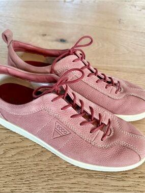 Ecco Pink Leather Sneakers Runners Shoes Low-Top Laces